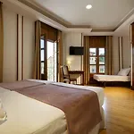 Hotel Boutique Luna Triunfo 4*