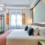Boutique Luna Triunfo 4*