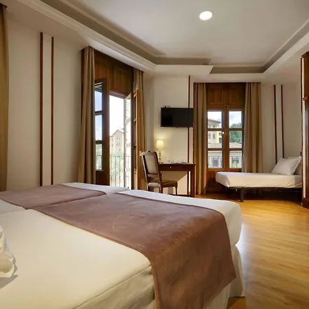 Hotel Exe Triunfo 4*