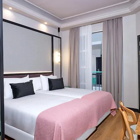 Boutique Luna Triunfo 4*