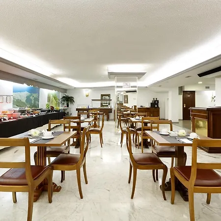 Hotel Exe Triunfo